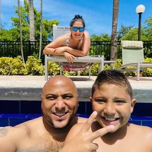 Meet your Posher, Elier